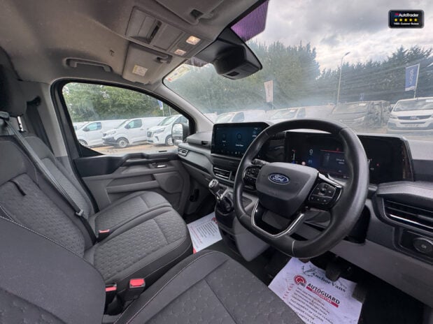 Ford Transit Custom SWB L1H1 [SOLD KH] 300 Limited Air Con Alloys Sensors EURO 6 15