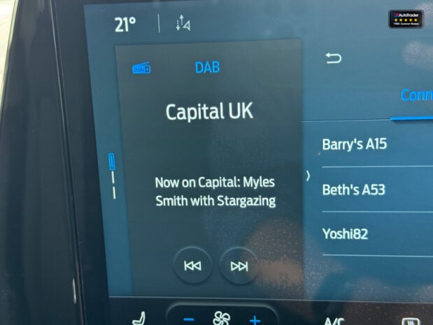 Ford Transit Custom SWB L1H1 [SOLD KH] 300 Limited Air Con Alloys Sensors EURO 6 29