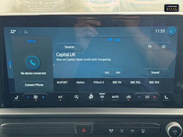 Ford Transit Custom SWB L1H1 [SOLD KH] 300 Limited Air Con Alloys Sensors EURO 6 24