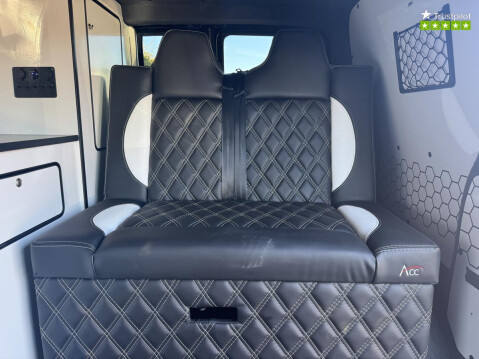 Volkswagen Transporter Camper SWB L1 4 Seats Rock & Roll Bed Cruise Alloys Air Con Heat-Screen 17