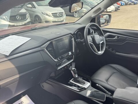 Isuzu D-Max DL40 Crew Cab AUTO 4X4 Air Con Camera Navigation EURO 6 NO VAT 13