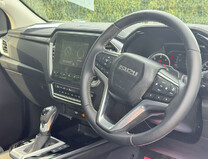 Isuzu D-Max DL40 Crew Cab AUTO 4X4 Air Con Camera Navigation EURO 6 NO VAT 15