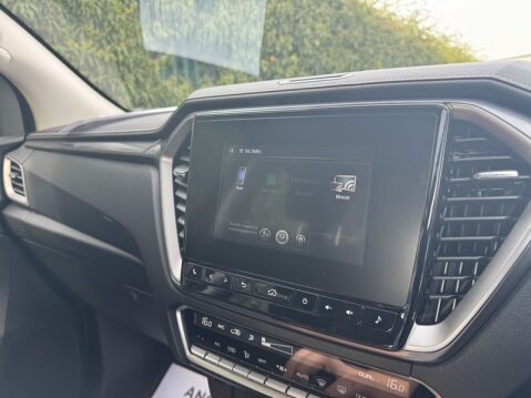 Isuzu D-Max DL40 Crew Cab AUTO 4X4 Air Con Camera Navigation EURO 6 NO VAT 21