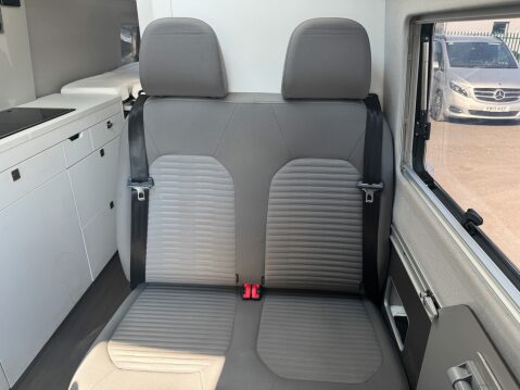 Volkswagen Grand California (Sold) 2.0 TDI 680 Camper 4dr Diesel Auto FWD Euro 6 (s/s) (177 ps) 9