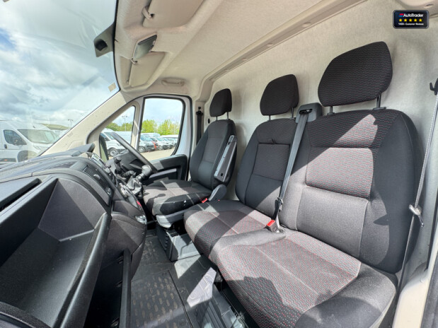 Citroen Relay MWB L2H2 Medium Roof 35 Enterprise Air Con Cruise Navigation EURO 6 13