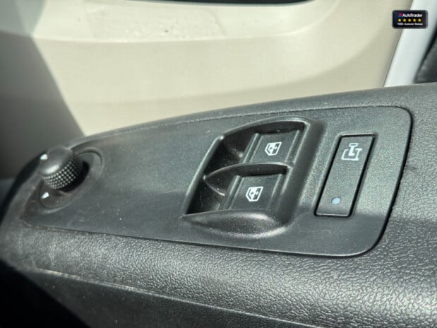 Citroen Relay MWB L2H2 Medium Roof 35 Enterprise Air Con Cruise Navigation EURO 6 24