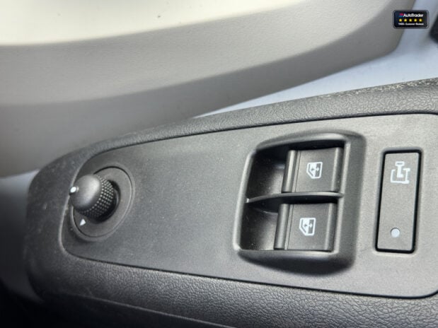 Citroen Relay MWB L2H2 Medium Roof 35 Enterprise Air Con Cruise Navigation EURO 6 24