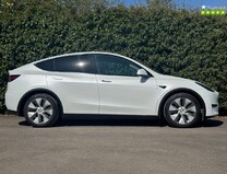 Tesla Model Y SUV 5dr Electric Motor Auto RWD (346 ps) 3