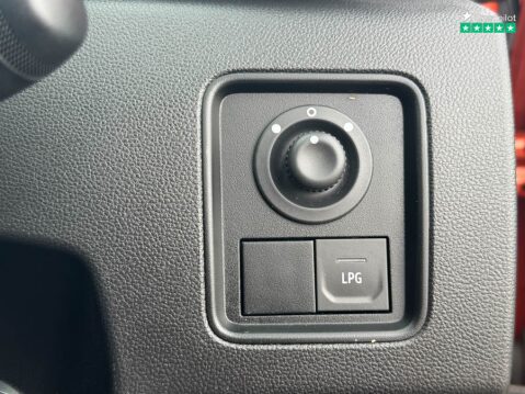Dacia Duster (Sold) 1.0 TCe Comfort SUV 5dr Bi Fuel Manual Euro 6 (s/s) (100 ps) 17