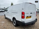 Vauxhall Vivaro LWB L2H1 F2900 Dynamic Twin Side Door EURO 6 NO VAT 9
