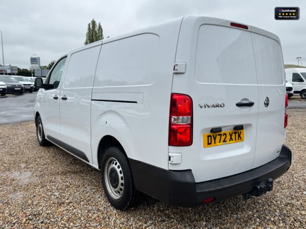Vauxhall Vivaro LWB L2H1 F2900 Dynamic Twin Side Door EURO 6 NO VAT 9