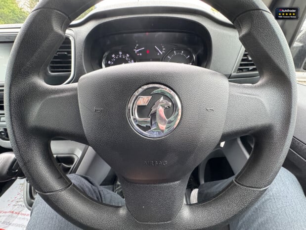Vauxhall Vivaro LWB L2H1 F2900 Dynamic Twin Side Door EURO 6 NO VAT 16