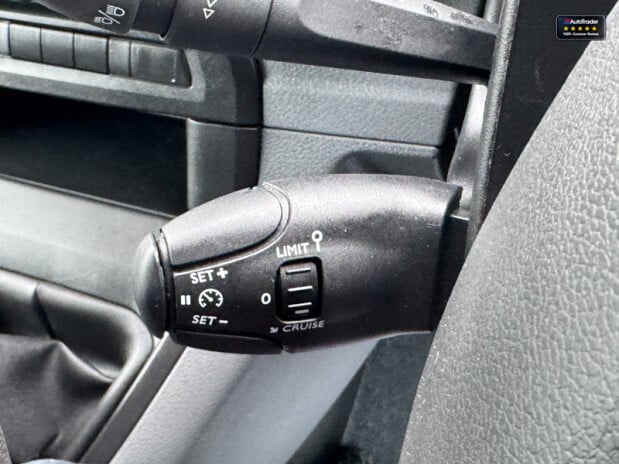 Vauxhall Vivaro LWB L2H1 F2900 Dynamic Twin Side Door EURO 6 NO VAT 19