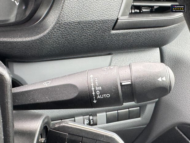 Vauxhall Vivaro LWB L2H1 F2900 Dynamic Twin Side Door EURO 6 NO VAT 20