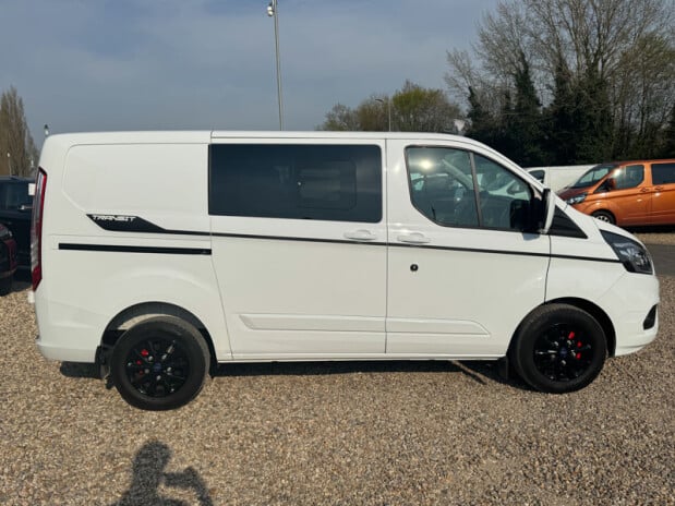 Ford Transit Custom AUTO Crew Cab SWB L1H1 300 Limited Air Con Cam Sensors EURO 6 NO VAT 6