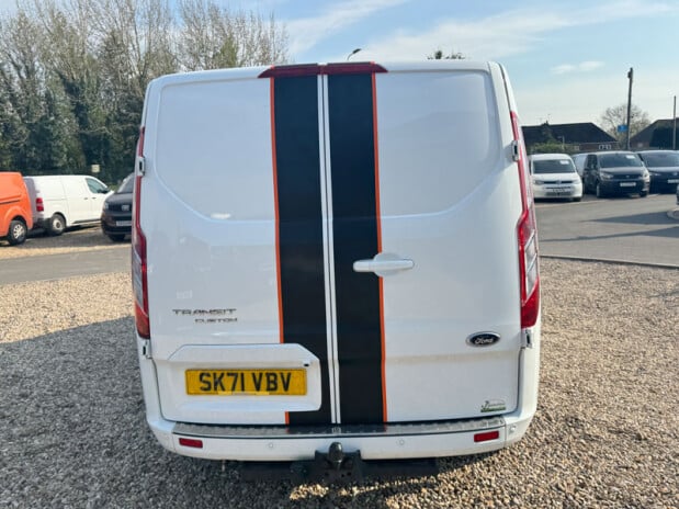 Ford Transit Custom AUTO Crew Cab SWB L1H1 300 Limited Air Con Cam Sensors EURO 6 NO VAT 8