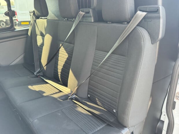 Ford Transit Custom AUTO Crew Cab SWB L1H1 300 Limited Air Con Cam Sensors EURO 6 NO VAT 10