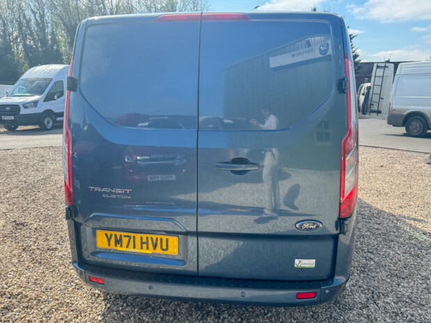Ford Transit Custom Crew Cab LWB L2H1 320 Limited Air Con Sensors EURO 6 NO VAT 8