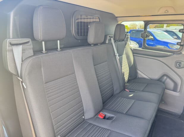 Ford Transit Custom Crew Cab LWB L2H1 320 Limited Air Con Sensors EURO 6 NO VAT 13