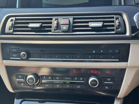 BMW 5 Series 535d Luxury Saloon 4dr Diesel Auto Euro 6 (s/s) (3 27