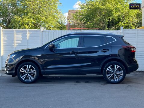 Nissan Qashqai (Sold) 1.3 DIG-T N-Connecta SUV 5dr Petrol Manual Euro 6 (s/s) (140 ps)[Tad 6
