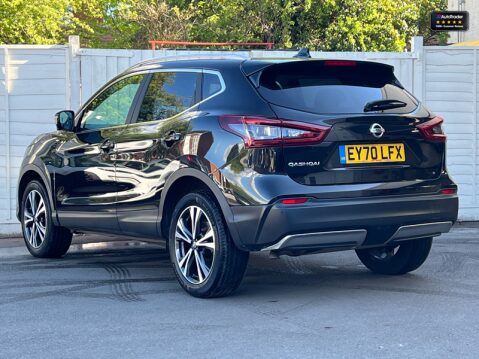 Nissan Qashqai (Sold) 1.3 DIG-T N-Connecta SUV 5dr Petrol Manual Euro 6 (s/s) (140 ps)[Tad 7