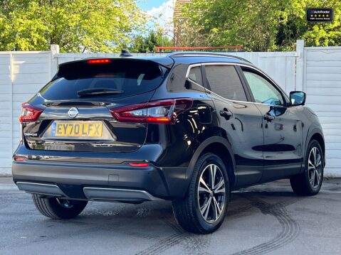 Nissan Qashqai (Sold) 1.3 DIG-T N-Connecta SUV 5dr Petrol Manual Euro 6 (s/s) (140 ps)[Tad 4