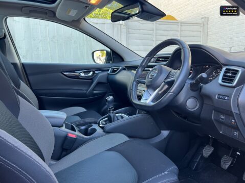 Nissan Qashqai (Sold) 1.3 DIG-T N-Connecta SUV 5dr Petrol Manual Euro 6 (s/s) (140 ps)[Tad 9