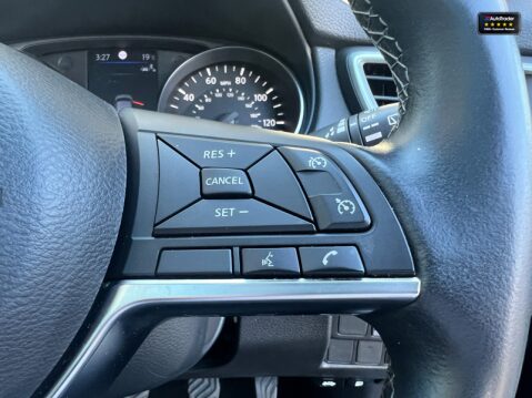 Nissan Qashqai (Sold) 1.3 DIG-T N-Connecta SUV 5dr Petrol Manual Euro 6 (s/s) (140 ps)[Tad 21