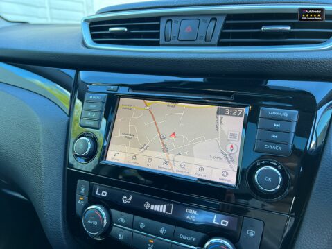 Nissan Qashqai (Sold) 1.3 DIG-T N-Connecta SUV 5dr Petrol Manual Euro 6 (s/s) (140 ps)[Tad 23