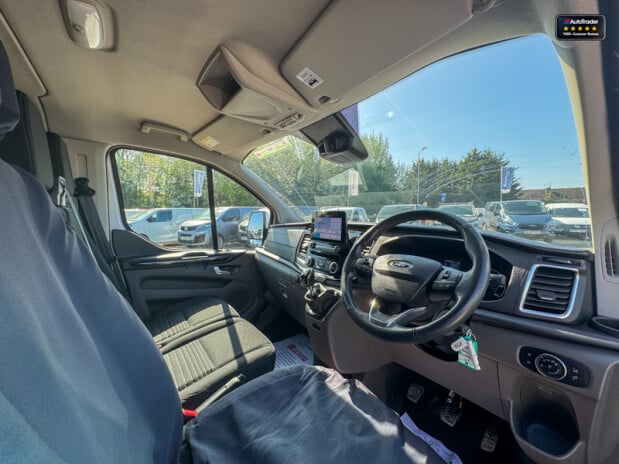 Ford Transit Custom Crew Cab SWB L1H1 300 Limited Air Con Camera Sensors EURO 6 NO VAT 19