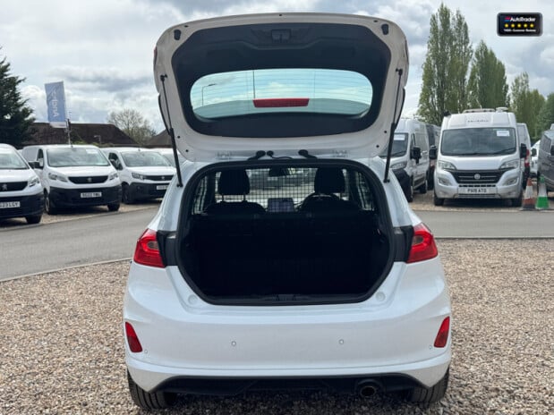 Ford Fiesta SWB L1H1 Low Roof Sport Air Con Alloys Sensors EURO 6 8