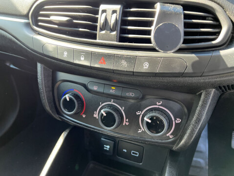 Fiat Tipo (Sold)1.4 MPI Easy Hatchback 5dr Petrol Manual Euro 6 (95 ps) 24