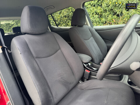 Nissan LEAF (Sold)24kWh Acenta Hatchback 5dr Electric Auto (107 bhp) 10