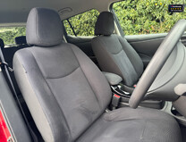 Nissan LEAF 24kWh Acenta Hatchback 5dr Electric Auto (107 bhp) 10