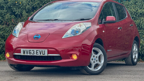 Nissan LEAF 24kWh Acenta Hatchback 5dr Electric Auto (107 bhp) 