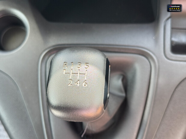 Peugeot Partner Crew Cab LWB L2H1 Bluehdi Professional Premium Plus Air Con EURO 6 33