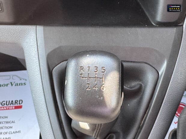Citroen Dispatch MWB L2H1 [SOLD CR] 1400 Enterprise Bluehdi Air Con EURO 6 NO VAT 32