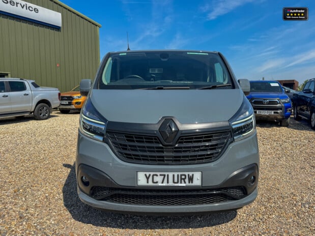 Renault Trafic LWB L2H1 Black Edition Energy Air Con Cam Nav EURO 6 NO VAT 3