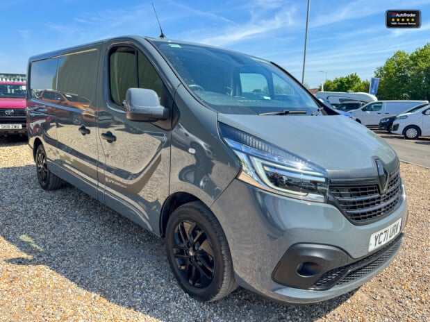 Renault Trafic LWB L2H1 Black Edition Energy Air Con Cam Nav EURO 6 NO VAT 4