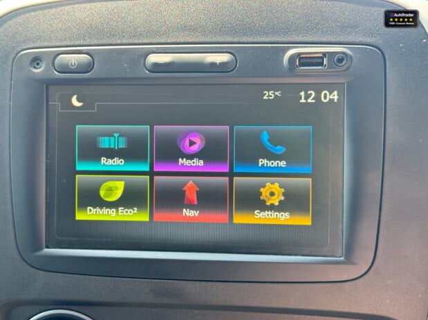 Renault Trafic LWB L2H1 Black Edition Energy Air Con Cam Nav EURO 6 NO VAT 25