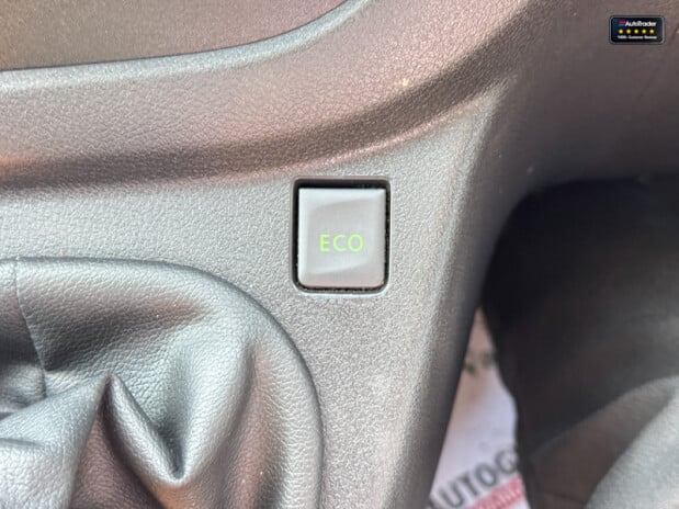 Renault Trafic LWB L2H1 Black Edition Energy Air Con Cam Nav EURO 6 NO VAT 40