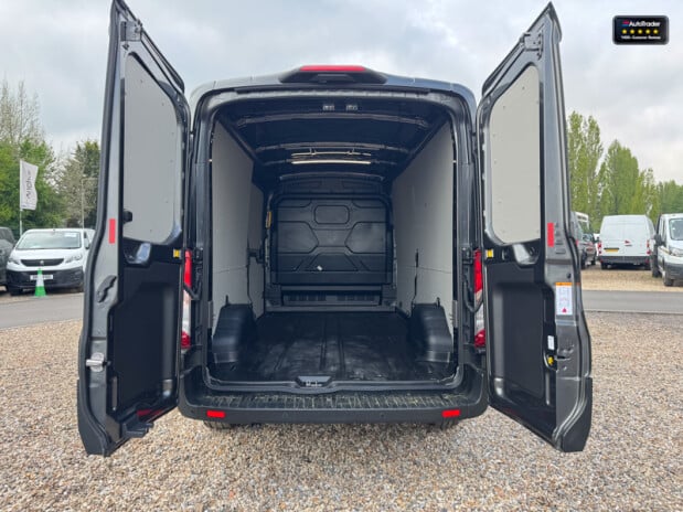 Ford Transit AUTO LWB L3H2 Medium Roof 350 Limited Air Alloys cruise Carplay EURO 6 10