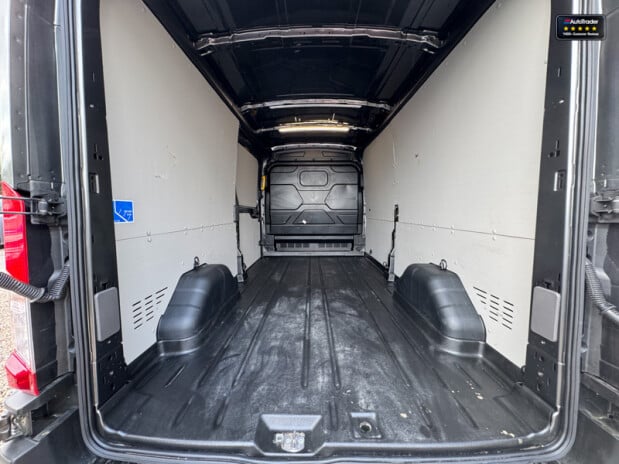 Ford Transit AUTO LWB L3H2 Medium Roof 350 Limited Air Alloys cruise Carplay EURO 6 11