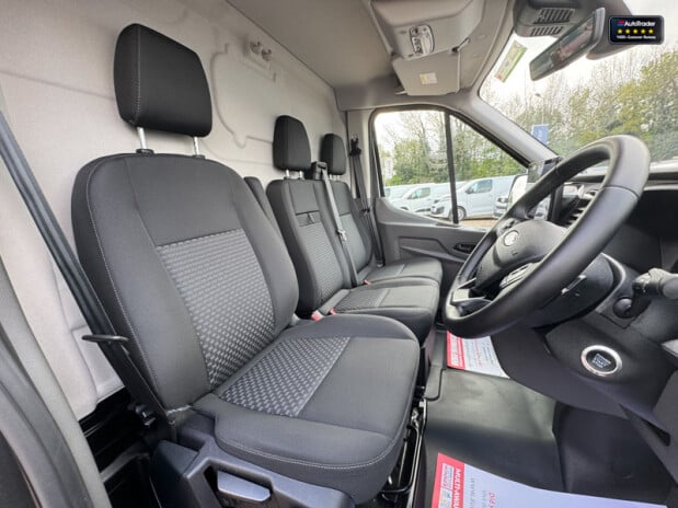 Ford Transit AUTO LWB L3H2 Medium Roof 350 Limited Air Alloys cruise Carplay EURO 6 18