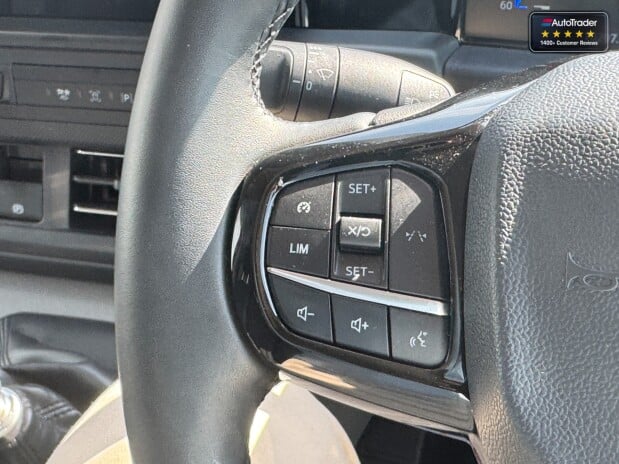 Ford Transit Custom SWB L1H1 [SOLD CR] 300 Limited Alloys Air Con Sensors Alloys Carplay EURO 6 14