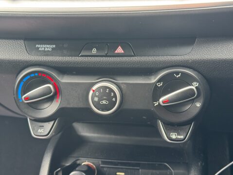 Kia Stonic (Sold) 1.0 T-GDi 2 SUV 5dr Petrol Manual Euro 6 (s/s) (99 bhp) 22