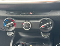 Kia Stonic 1.0 T-GDi 2 SUV 5dr Petrol Manual Euro 6 (s/s) (99 bhp) 22