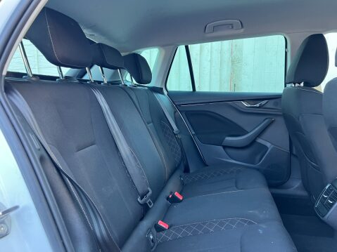 Skoda Kamiq 1.0 TSI SE Drive SUV 5dr Petrol Manual Euro 6 (s/s) (95 ps)[Tadley] 14