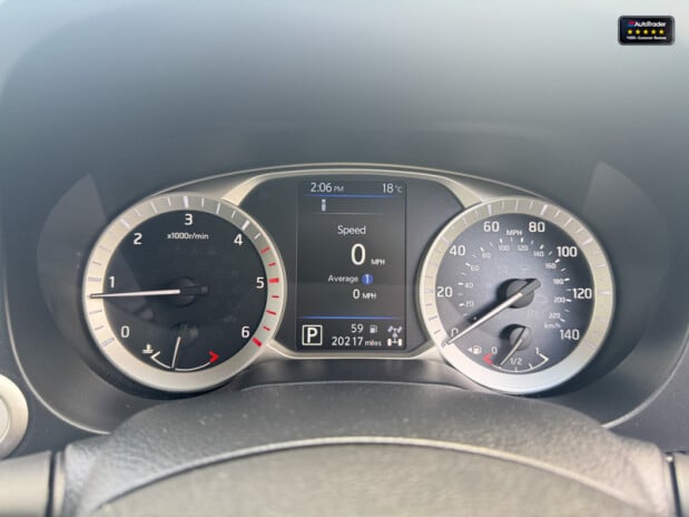 Nissan Navara AUTO Crew Cab 4X4 Tekna Alloys Air Con 190PS Cruise EURO 6 NO VAT 18